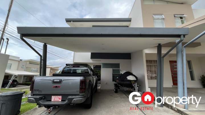 Venta de casa en Condominio Barlovento - Tres Ríos